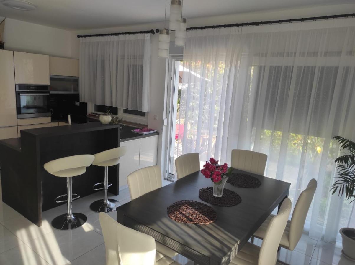 Ferienwohnung Rooftop Spa Trogir Exterior foto