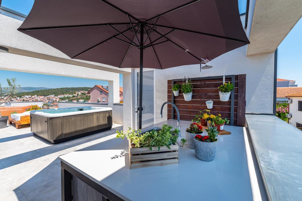Ferienwohnung Rooftop Spa Trogir Exterior foto
