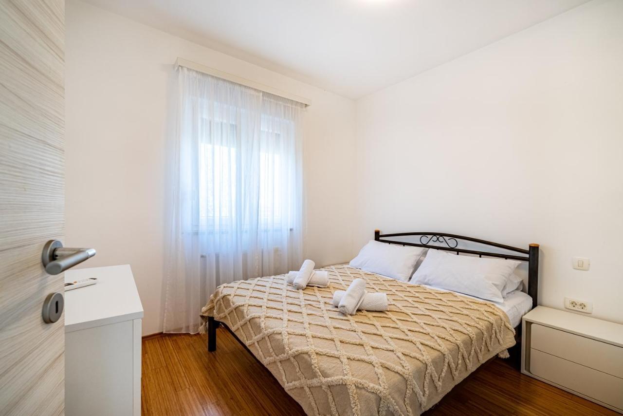Ferienwohnung Rooftop Spa Trogir Exterior foto